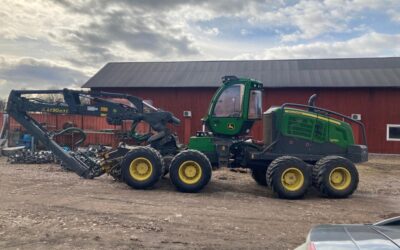 Harvester John Deere 1270 G 8W