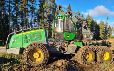 Harvester John Deere 1270 G