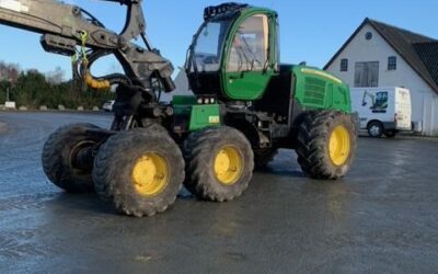 Harvester John Deere 1270 E