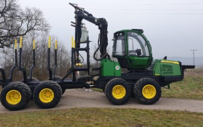 Forwarder John Deere 810 E